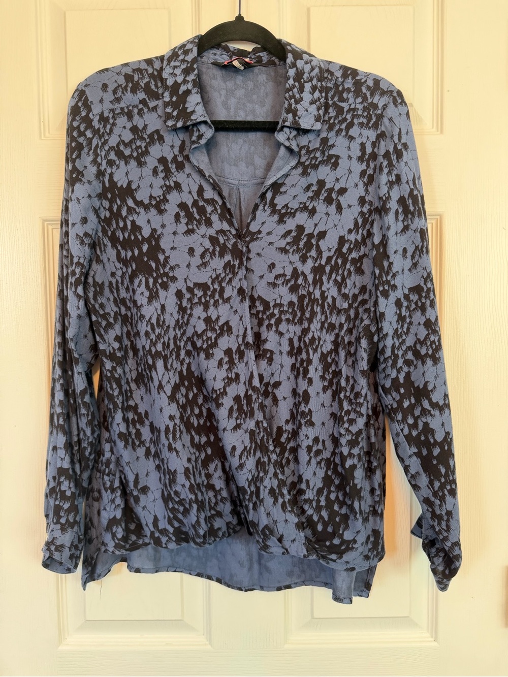 Rock & Republic Blue and Black Abstract Print Long-Sleeve Blouse